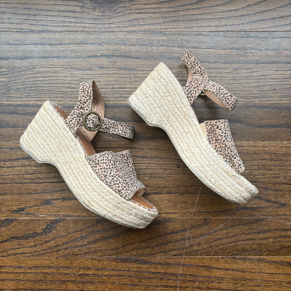 Universal Thread Leopard Print Espadrille Wedge Sandals 7